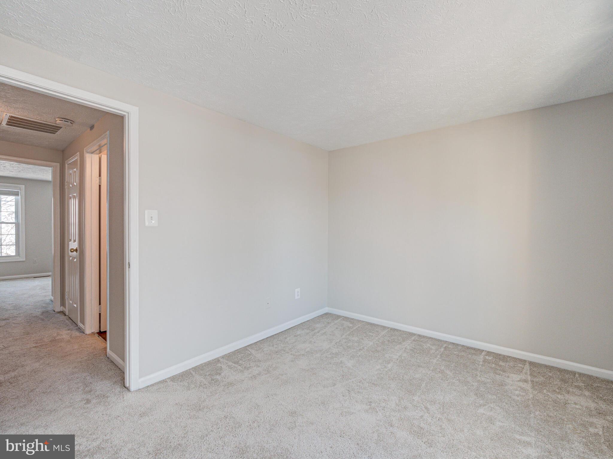 1648 Fieldthorn Drive Reston, VA 20194 - Photo 26 of 42 Gallery Image 26