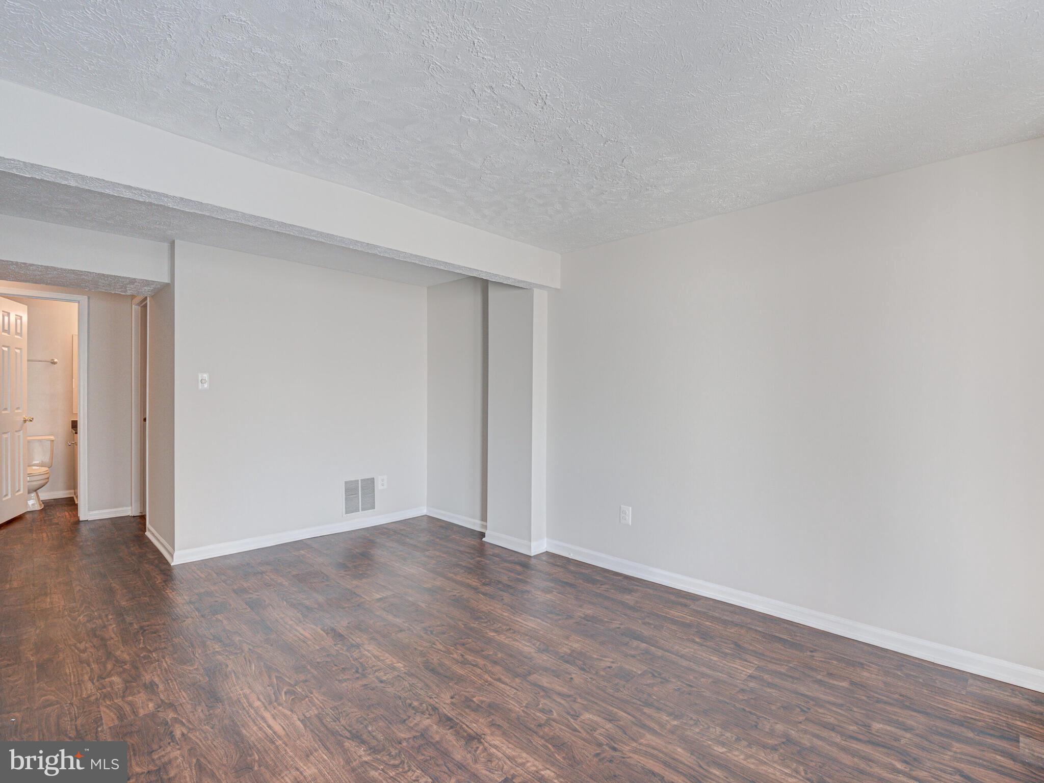 1648 Fieldthorn Drive Reston, VA 20194 - Photo 30 of 42 Gallery Image 30
