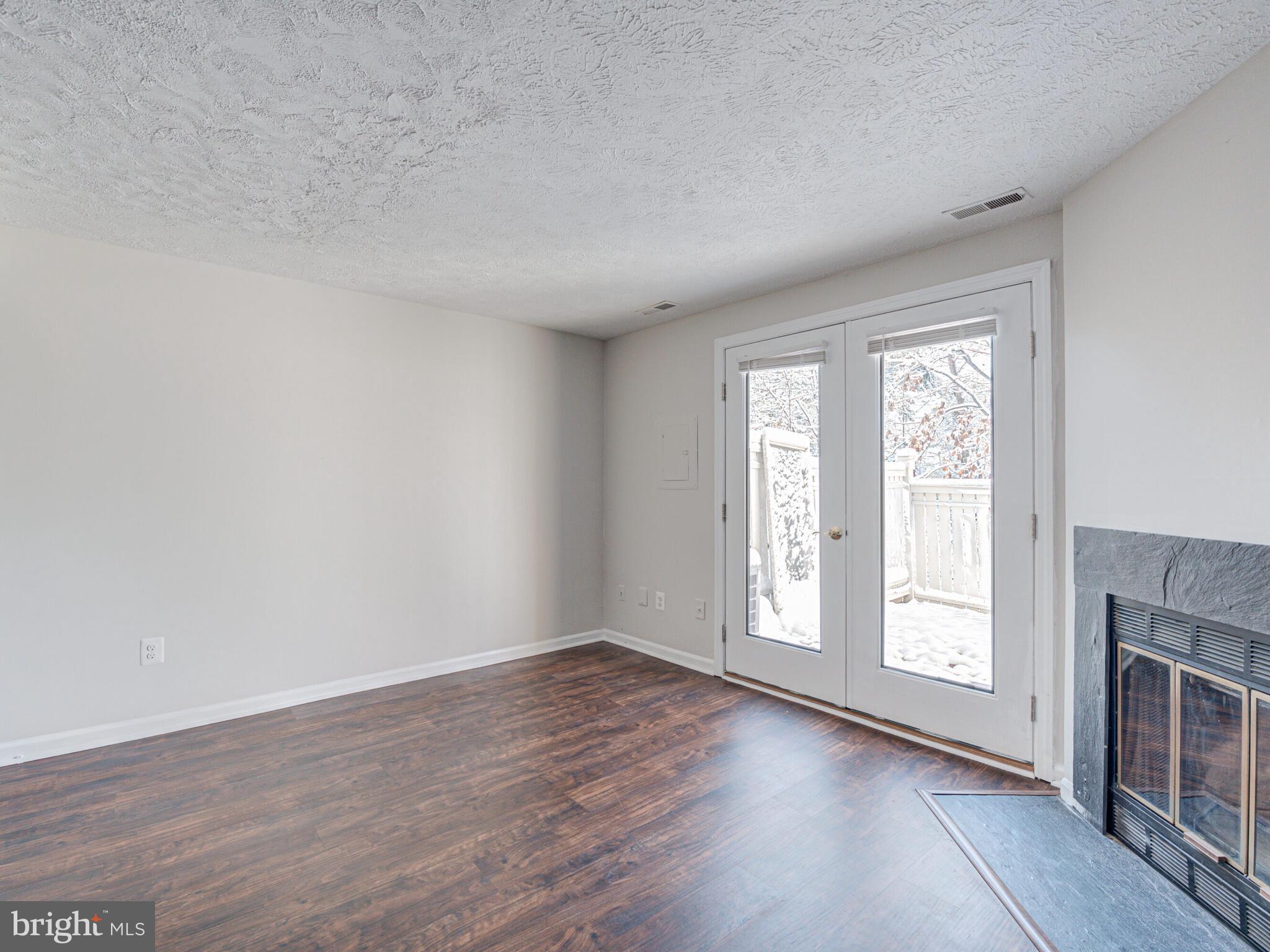 1648 Fieldthorn Drive Reston, VA 20194 - Photo 31 of 42 Gallery Image 31