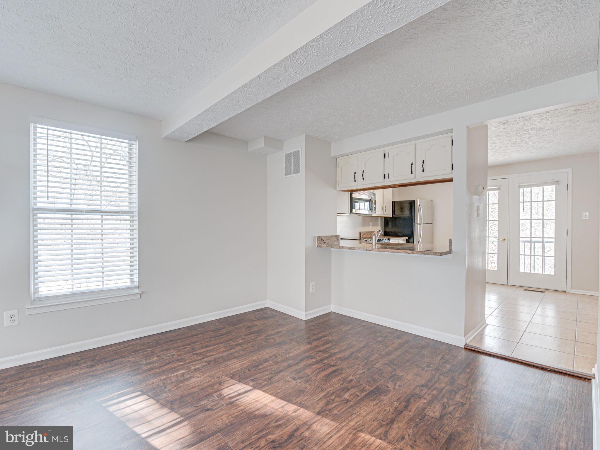 1648 Fieldthorn Drive Reston, VA 20194 - Photo 5 of 42 Gallery Image 5