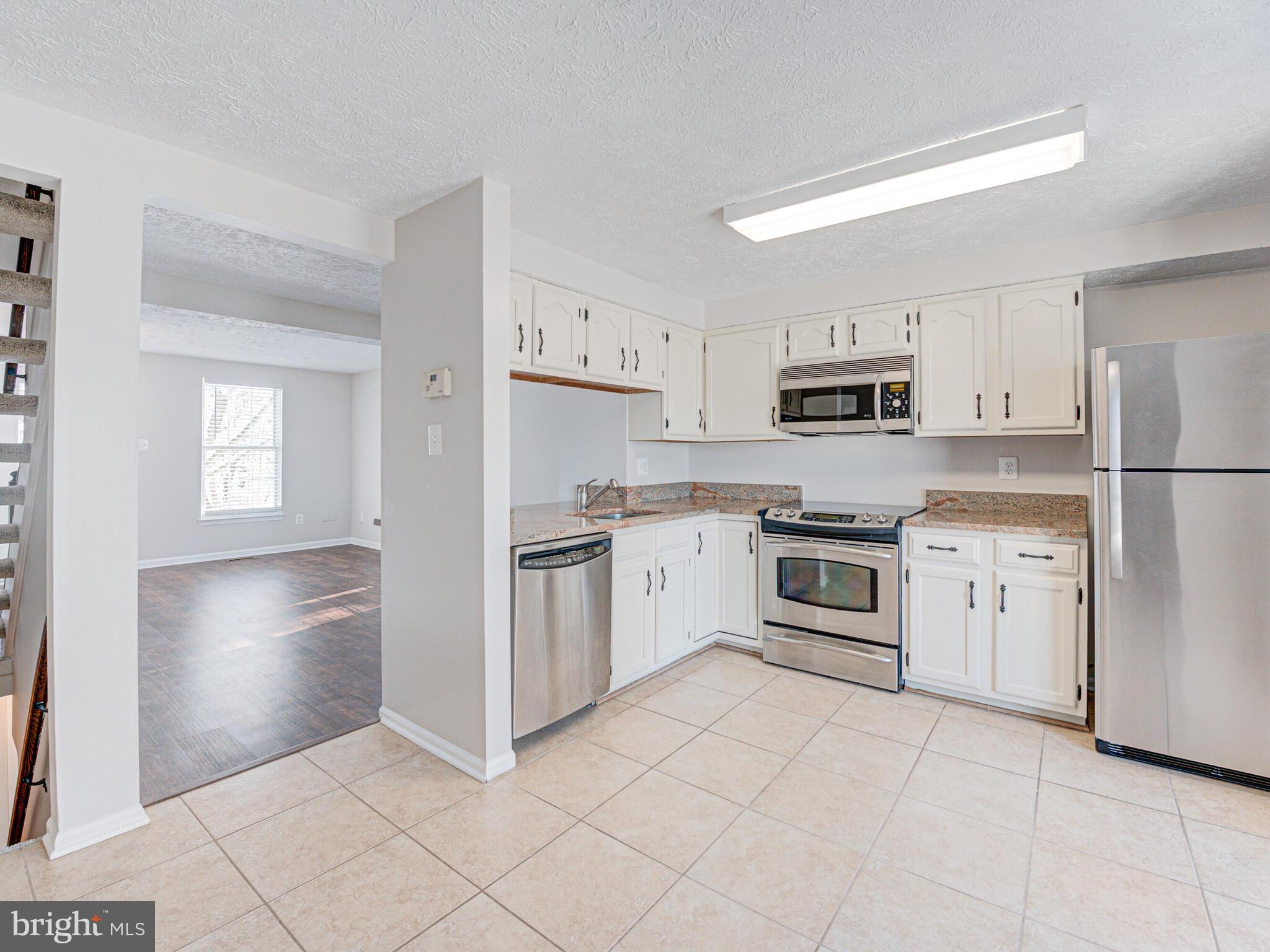 1648 Fieldthorn Drive Reston, VA 20194 - Photo 8 of 42 Gallery Image 8