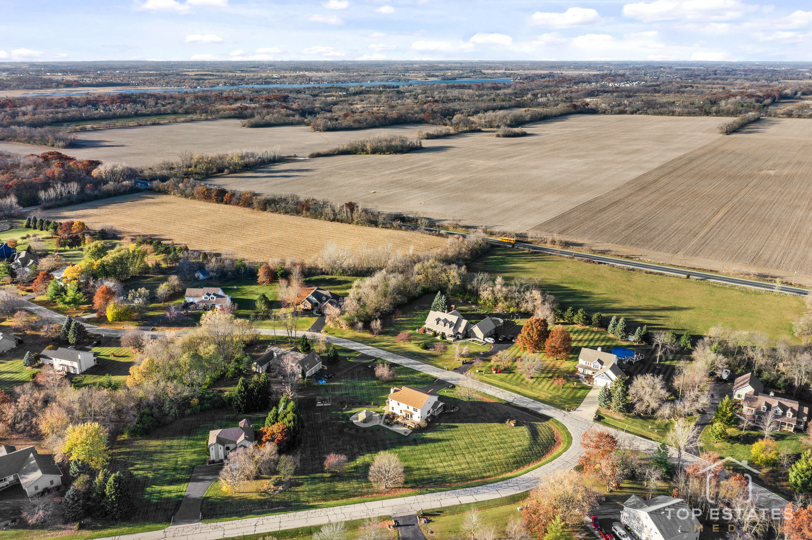2303 Fox Bluff Lane Spring Grove, IL 60081 - Photo 32 of 38 a view of a city and ocean view