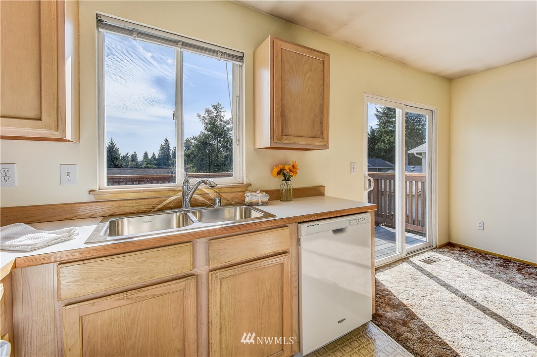 6503 Cady Road Everett, WA 98203 - Photo 10 of 20