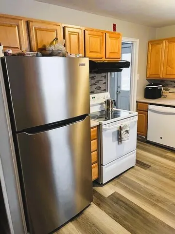 $239,000 | 10 Knox Avenue, Bangor, ME 04401