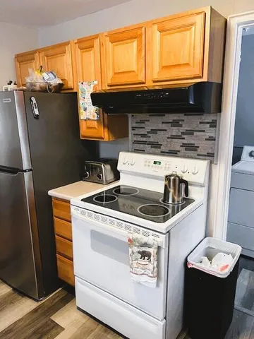 $239,000 | 10 Knox Avenue, Bangor, ME 04401