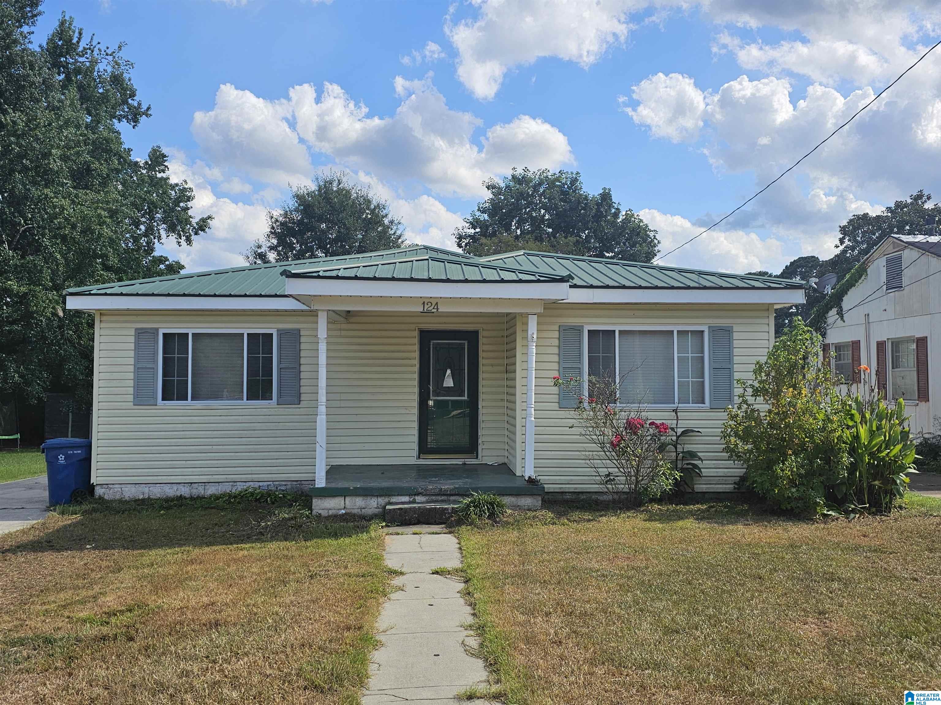 124 East Crest Road Bessemer, AL 35023 - Photo 1 of 14 Gallery Image 1