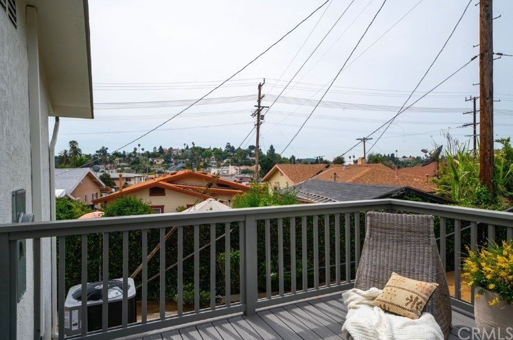 515 Neva Place Los Angeles, CA 90042 - Photo 25 of 44