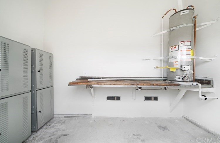 515 Neva Place Los Angeles, CA 90042 - Photo 27 of 44