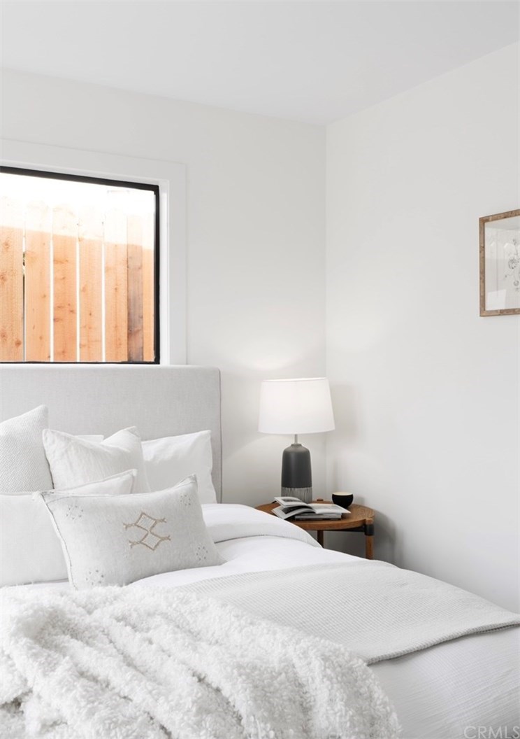 515 Neva Place Los Angeles, CA 90042 - Photo 41 of 44