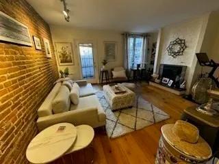 $3,600 | 109 Warren Avenue, Unit A, Boston, MA 02116