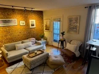 $3,600 | 109 Warren Avenue, Unit A, Boston, MA 02116