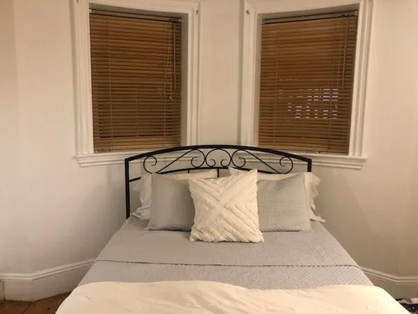 $3,600 | 109 Warren Avenue, Unit A, Boston, MA 02116