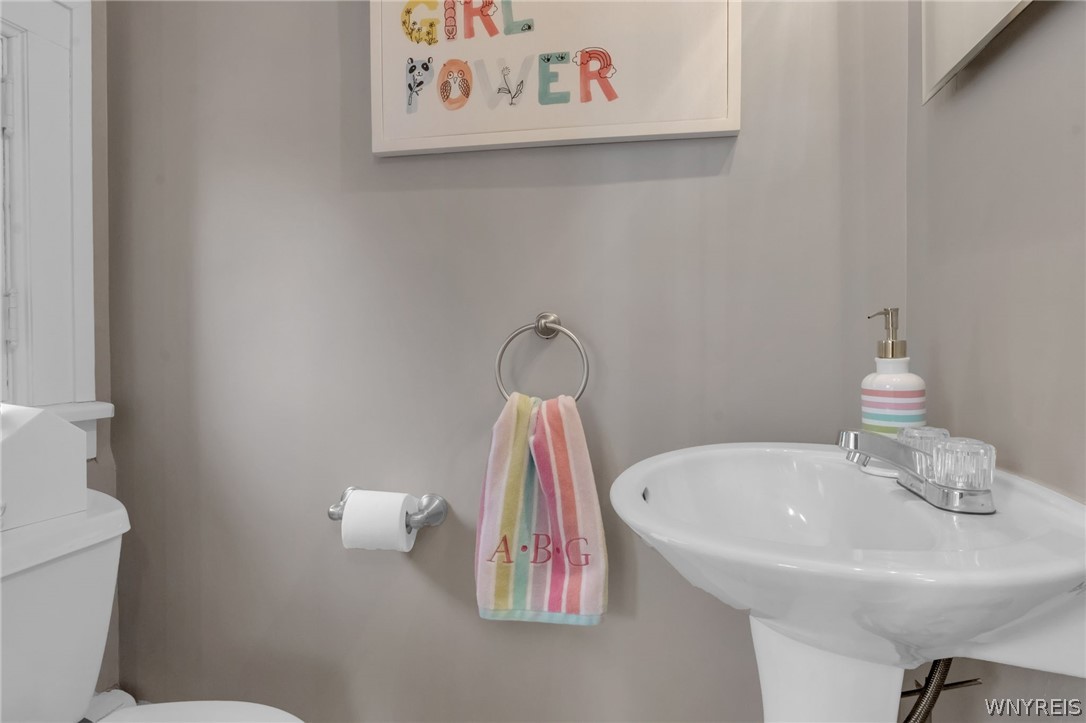 259 Middlesex Road Buffalo, NY 14216 - Photo 23 of 35