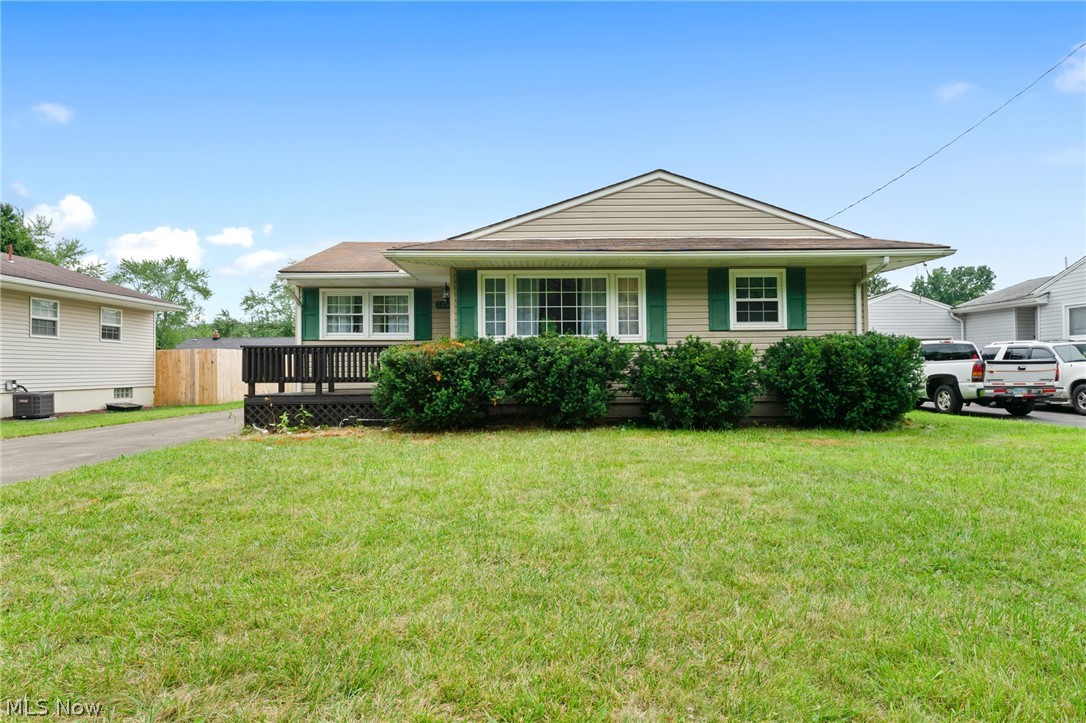 1745 Mathews Road Youngstown, OH 44514 - Photo 1 of 19 Gallery Image 1