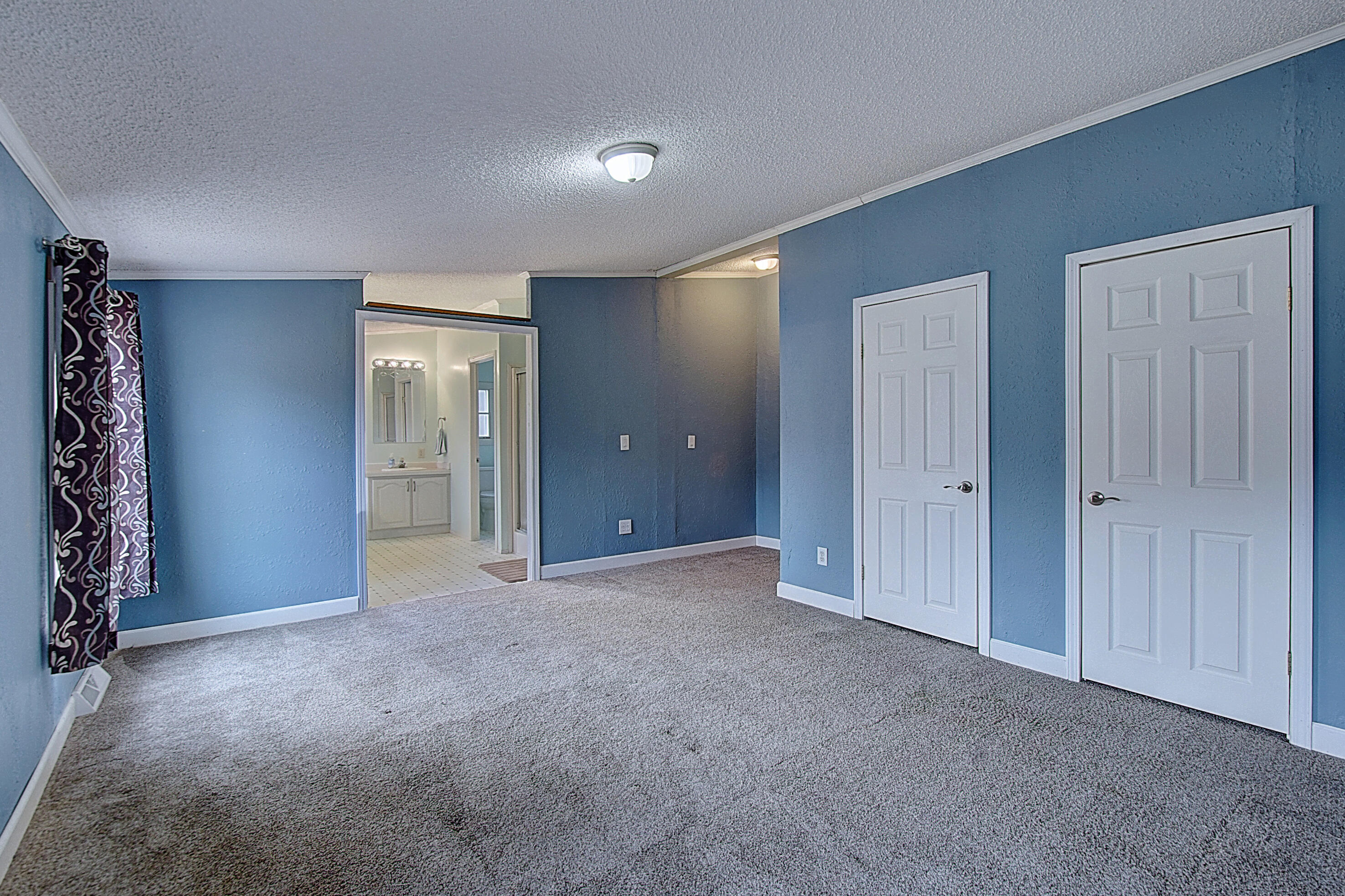 105 Springdale Road Bristol, VA 24201 - Photo 23 of 36 DSC_0145And8more_2
