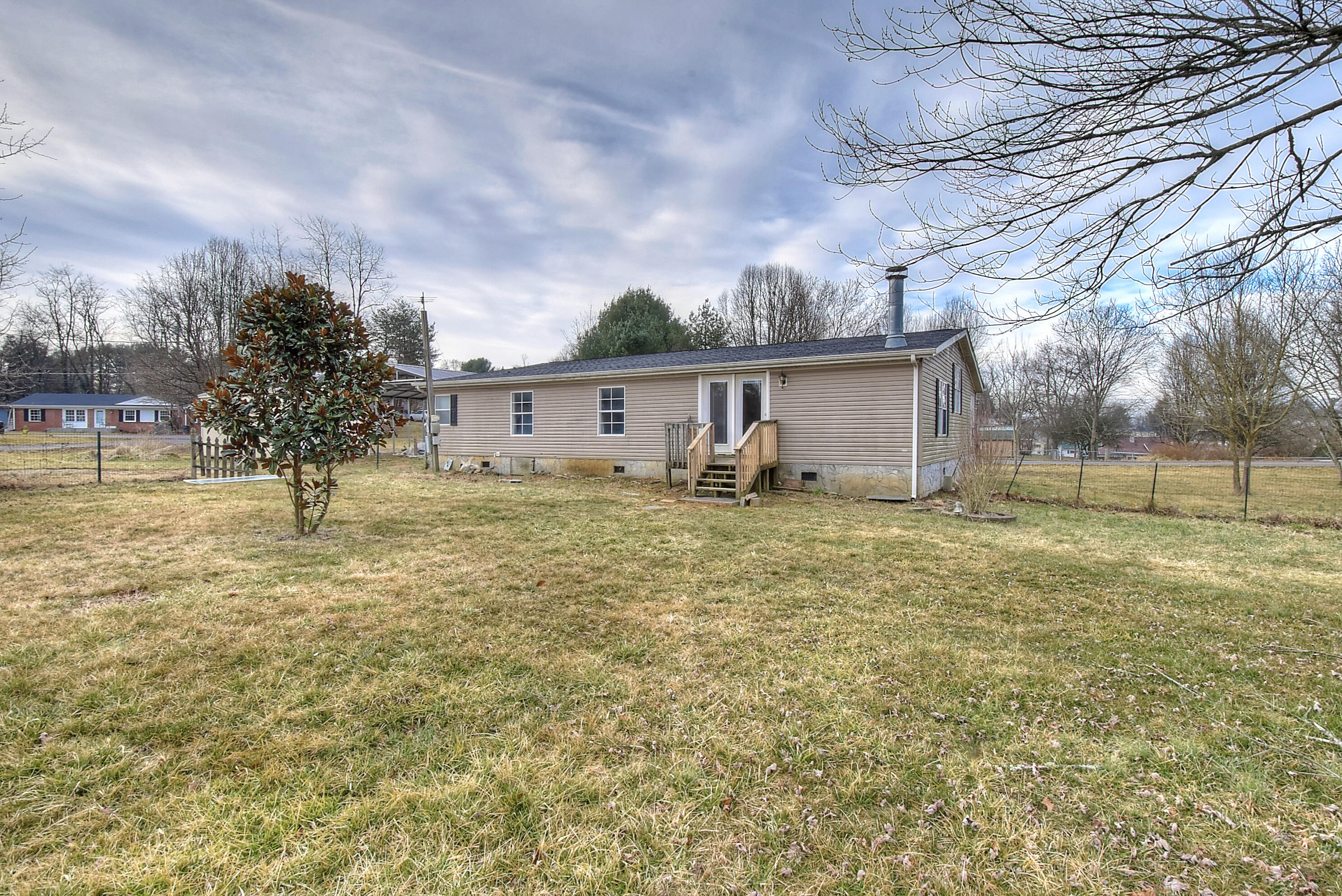 105 Springdale Road Bristol, VA 24201 - Photo 33 of 36 DSC_0232_3_4_5_6_7