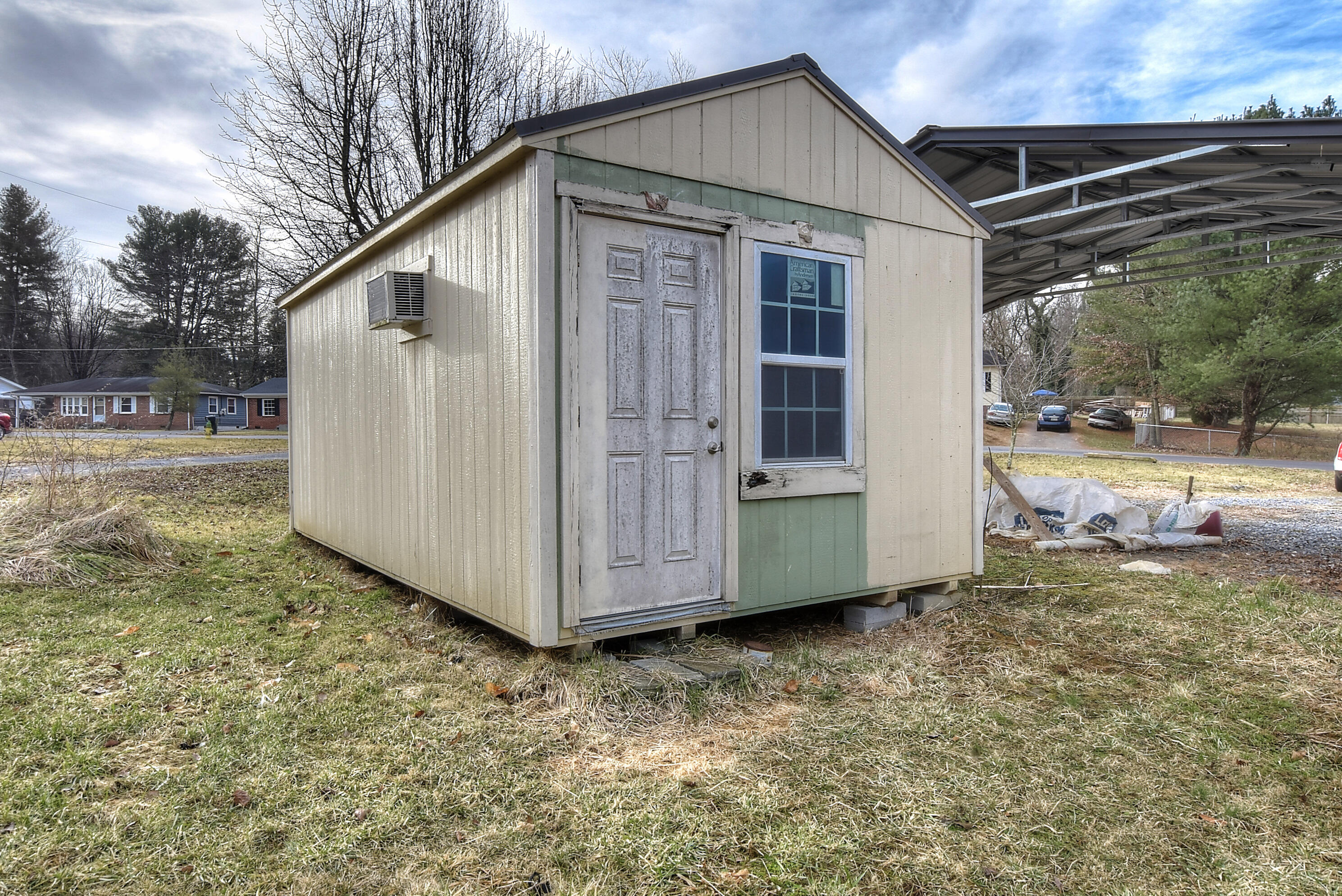 105 Springdale Road Bristol, VA 24201 - Photo 36 of 36 DSC_0286_87_88_89_90_91