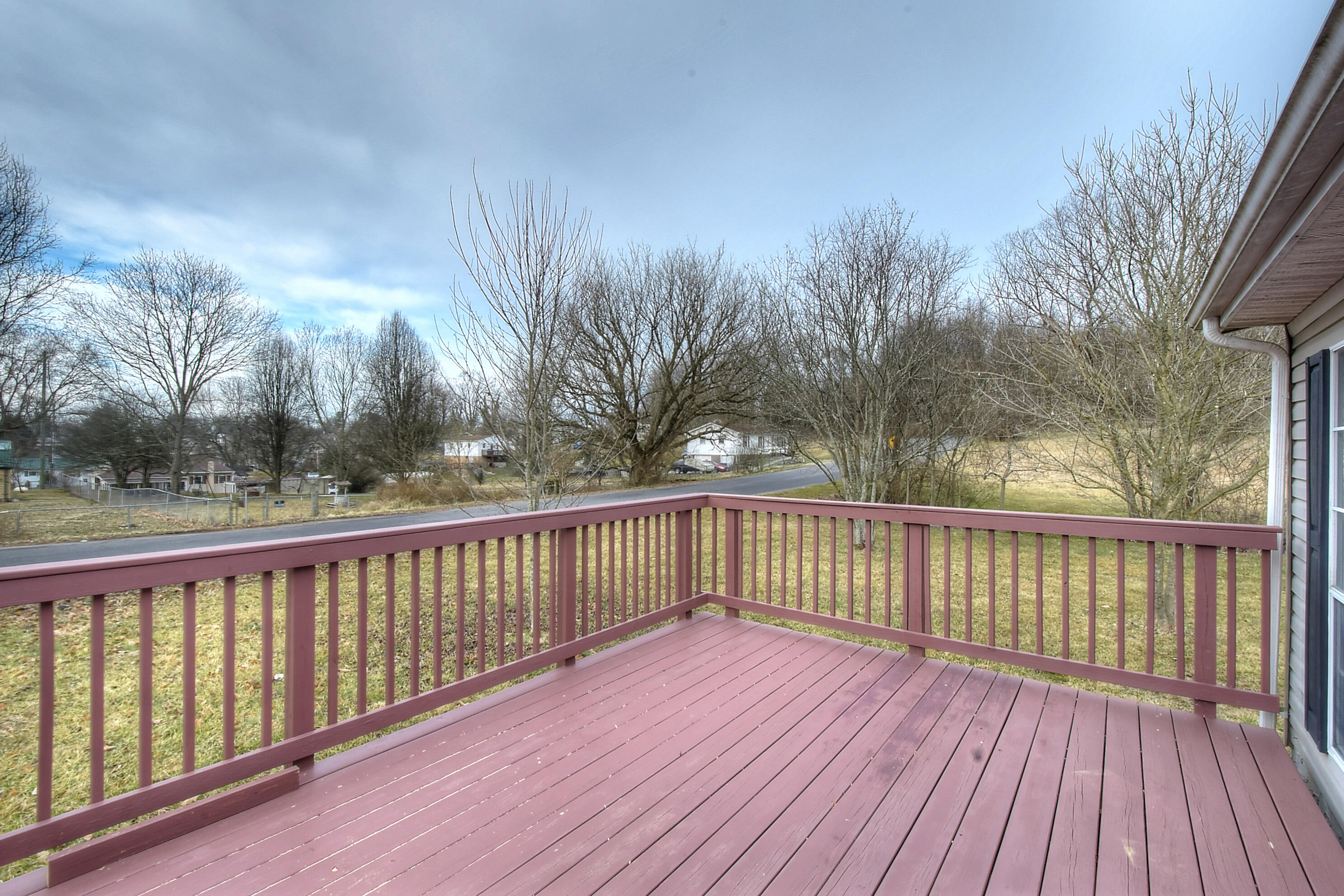 105 Springdale Road Bristol, VA 24201 - Photo 6 of 36 6