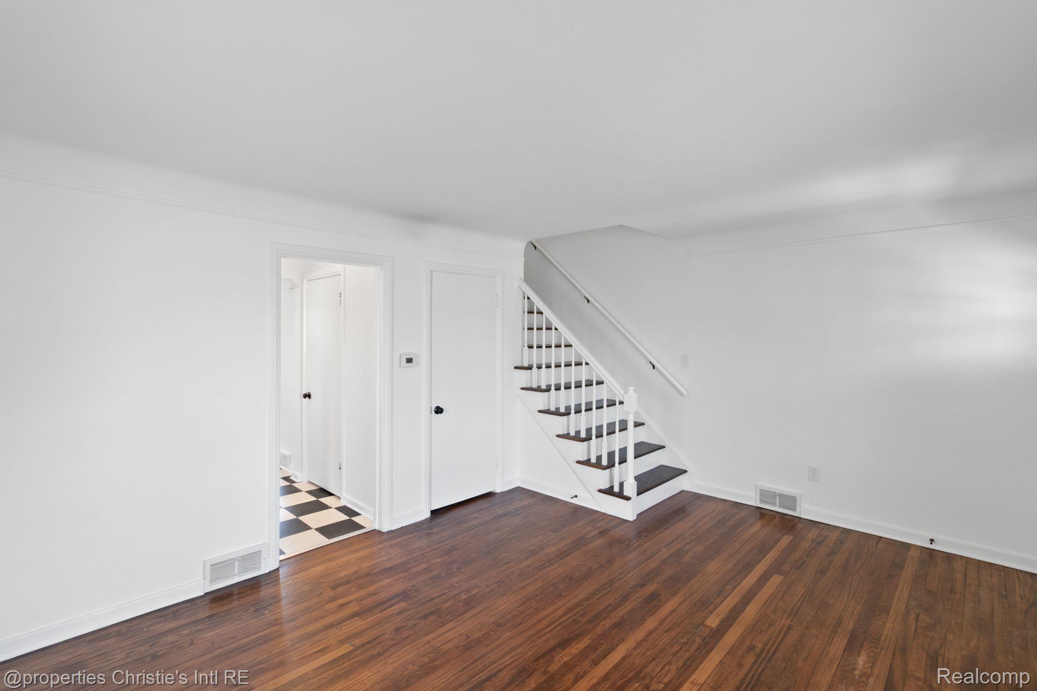 272 Alter Road Detroit, MI 48215 - Photo 4 of 27 Gallery Image 4