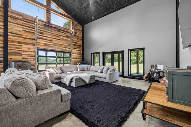 $2,500,000 | 2580 Ridge Road, Williams, IN 47470