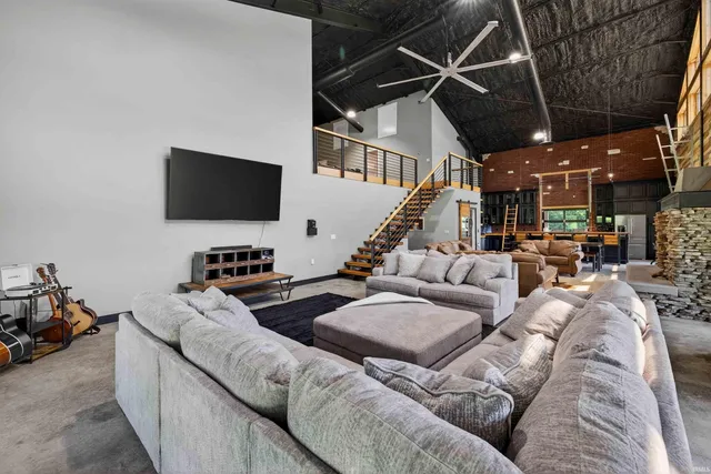 $2,500,000 | 2580 Ridge Road, Williams, IN 47470