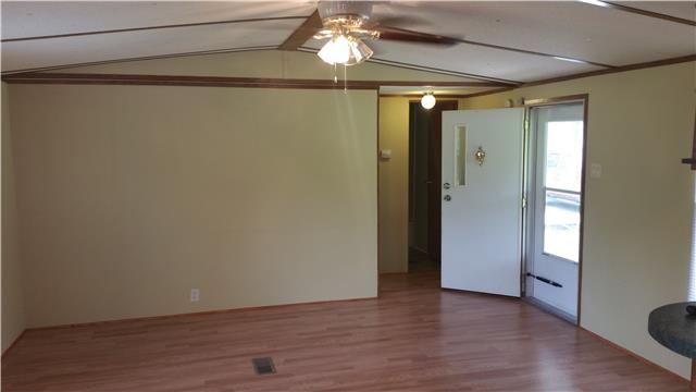 748 J D Neil Road Tullahoma, TN 37388 - Photo 3 of 7 Entry Living room welcomes your guests and friends.
