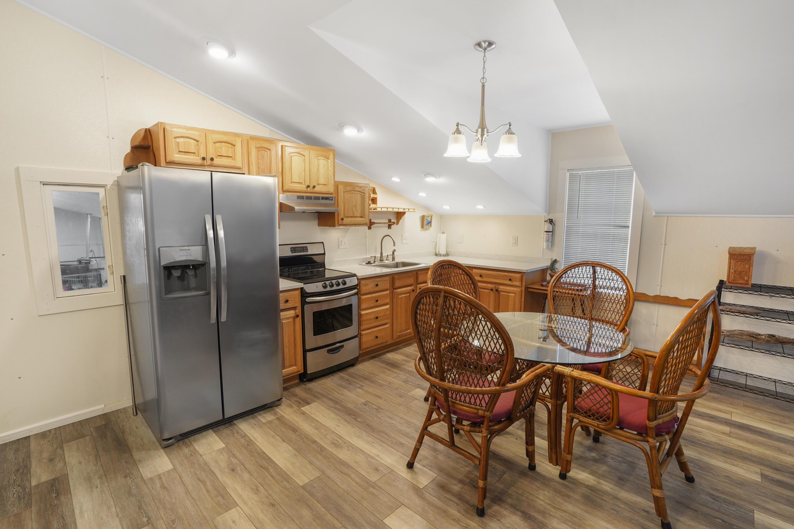 2834 Airport Road Moneta, VA 24121 - Photo 19 of 34 Dining Area/ Kitchen