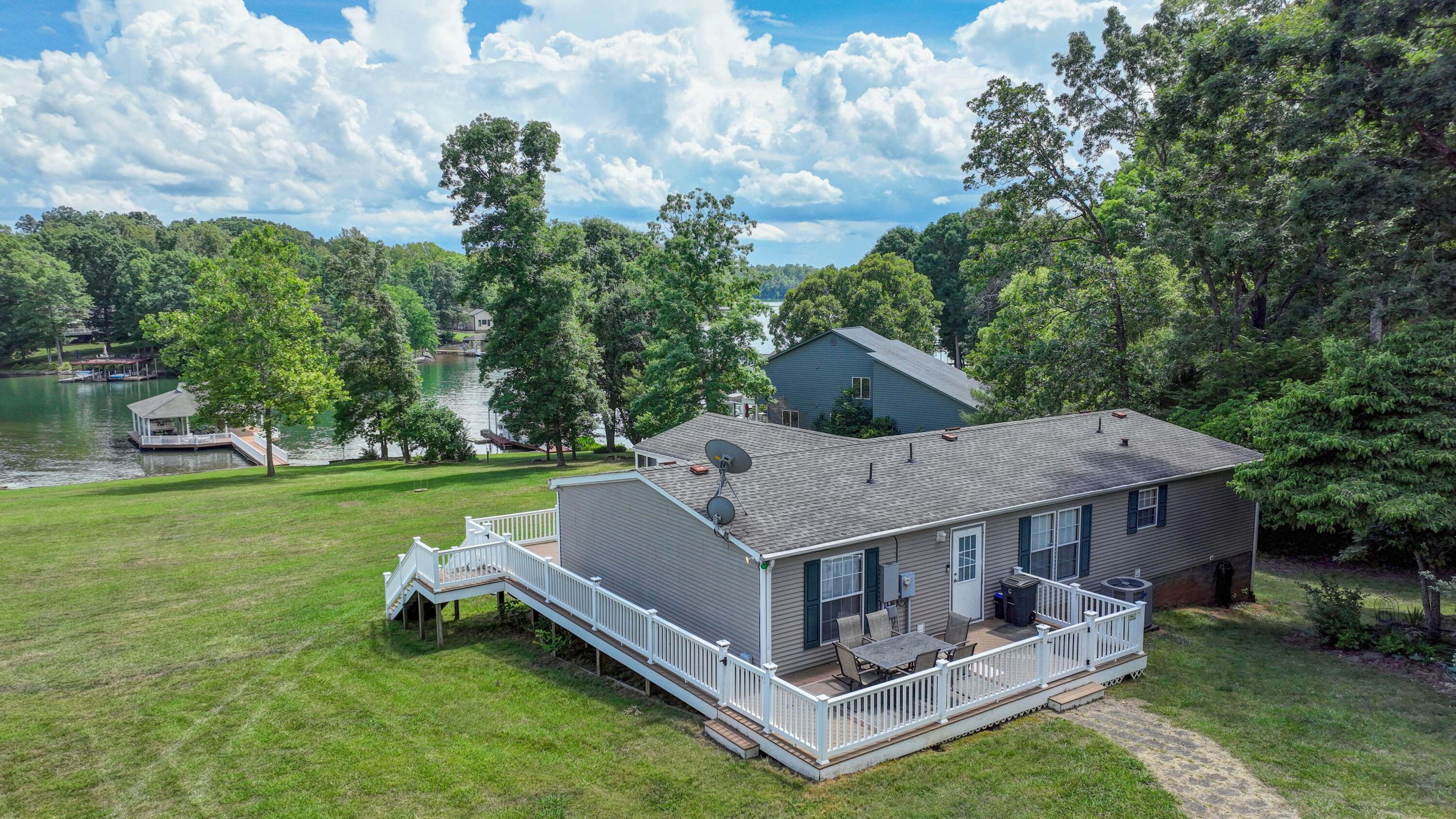 2834 Airport Road Moneta, VA 24121 - Photo 3 of 34 Front View