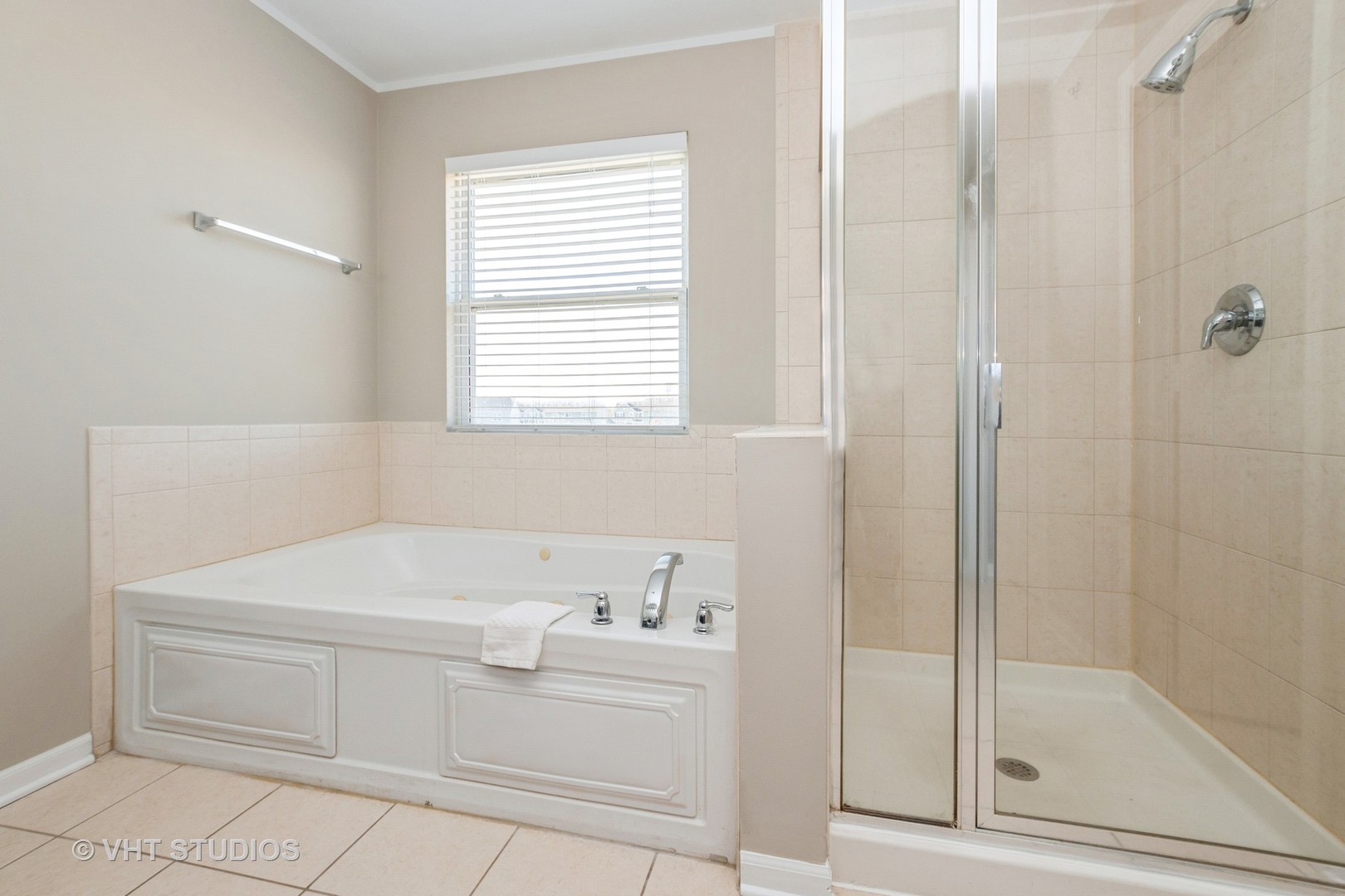 82 Stephens Matteson, IL 60443 - Photo 20 of 33 a bathroom with a sink a toilet and shower
