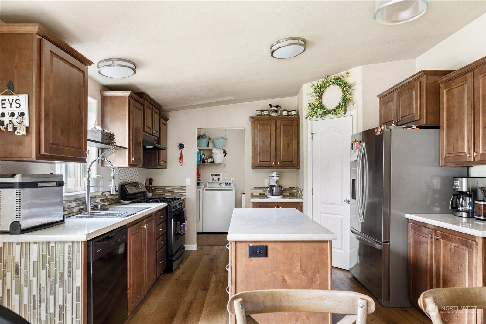 302 Rustic Ridge Lane Coupeville, WA 98239 - Photo 12 of 39 Gallery Image 12