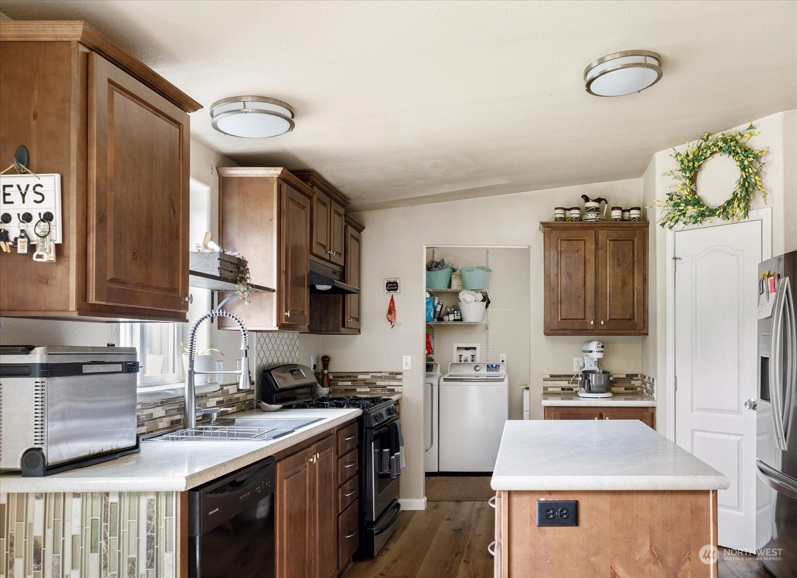 302 Rustic Ridge Lane Coupeville, WA 98239 - Photo 13 of 39 Gallery Image 13