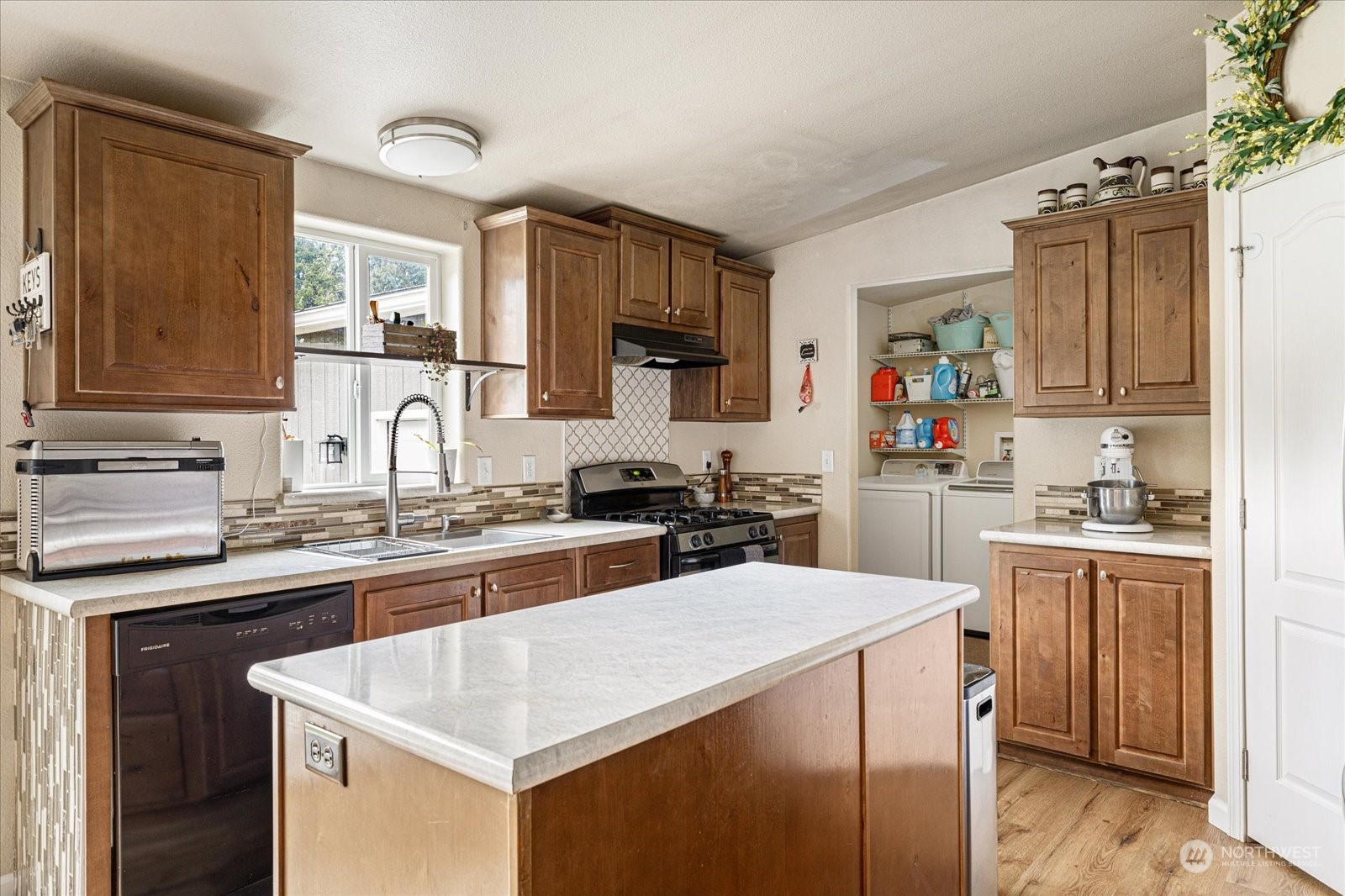 302 Rustic Ridge Lane Coupeville, WA 98239 - Photo 14 of 39 Gallery Image 14