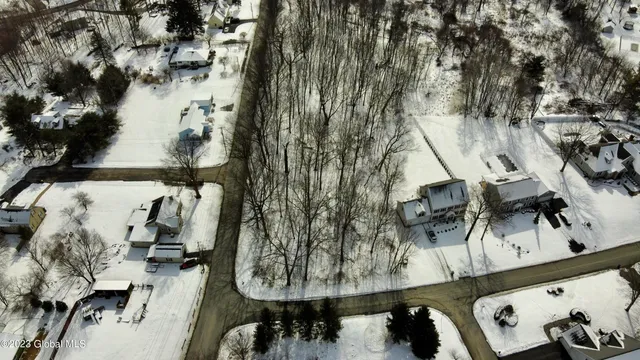 $59,900 | 143 Ledgewood Drive, Troy, NY 12183