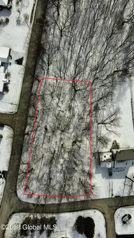 $59,900 | 143 Ledgewood Drive, Troy, NY 12183