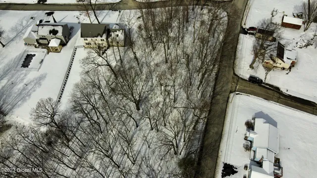 $59,900 | 143 Ledgewood Drive, Troy, NY 12183