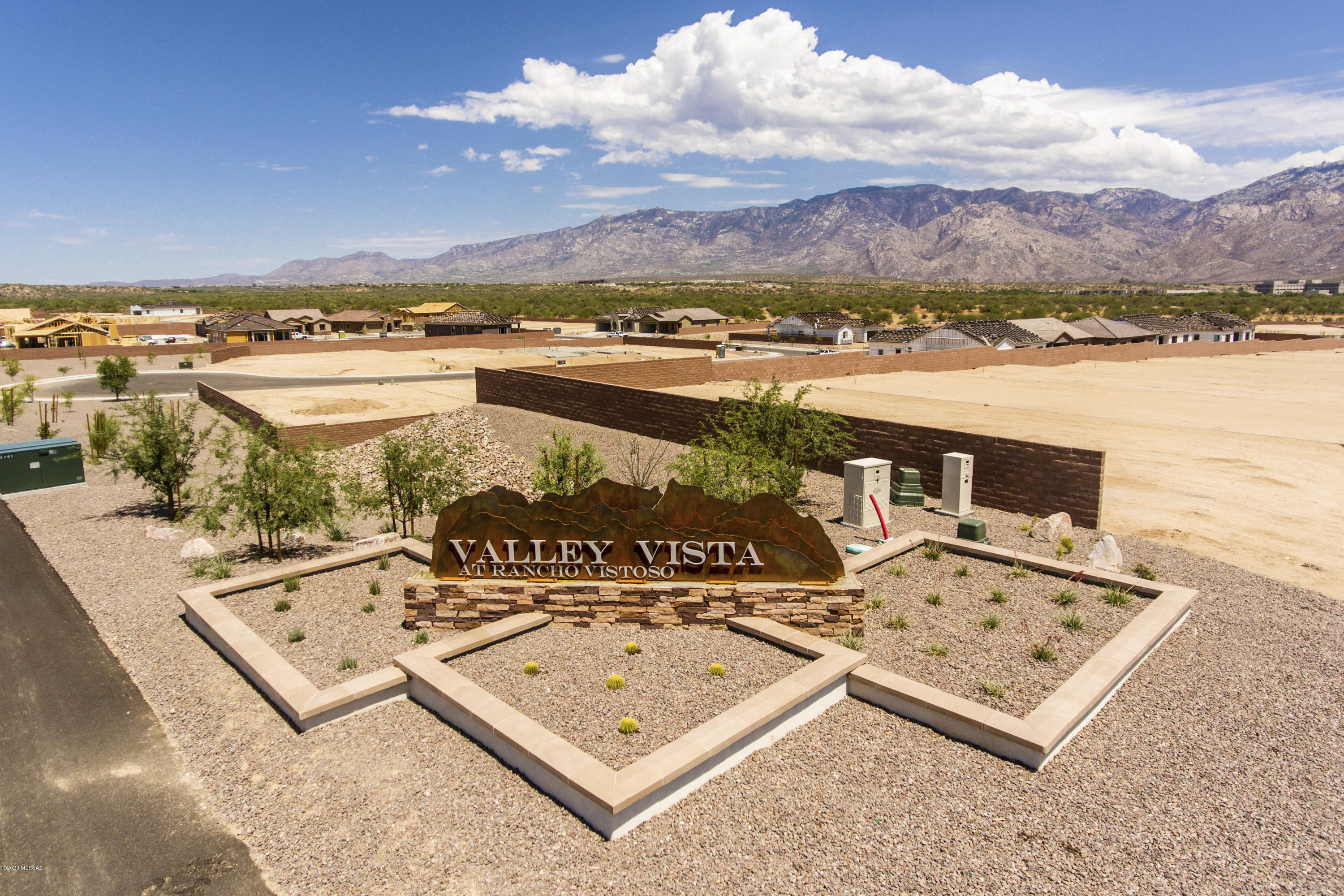 712 East Romsdalen Road Tucson, AZ 85755 - Photo 3 of 48