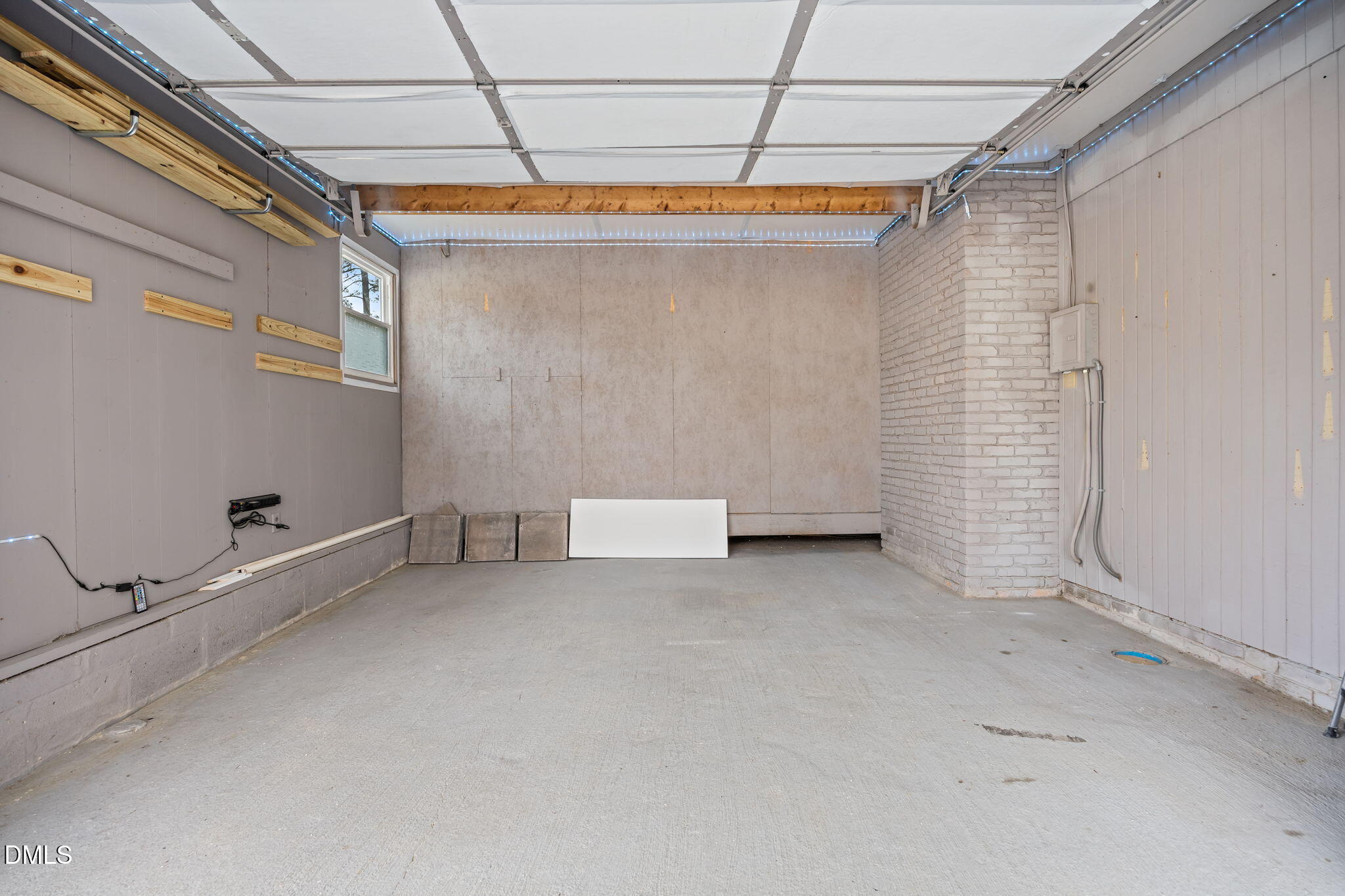 700 Woodland Road Raleigh, NC 27603 - Photo 32 of 35 a view of a room with an empty space