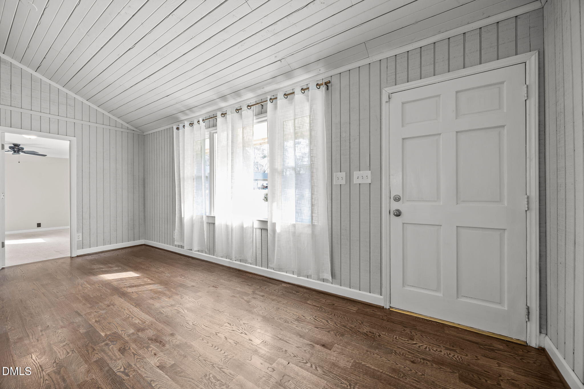 700 Woodland Road Raleigh, NC 27603 - Photo 7 of 35 an empty room with windows