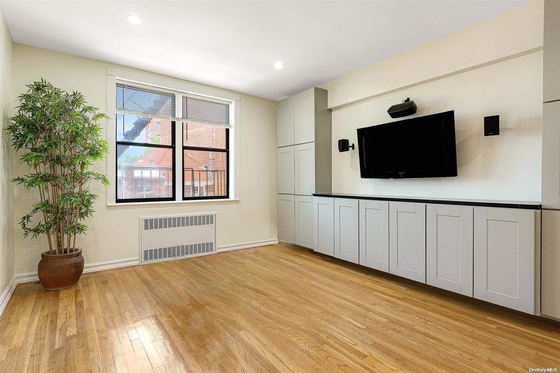 140-55 Burden Crescent, Unit 4B Queens, NY 11435 - Photo 18 of 28