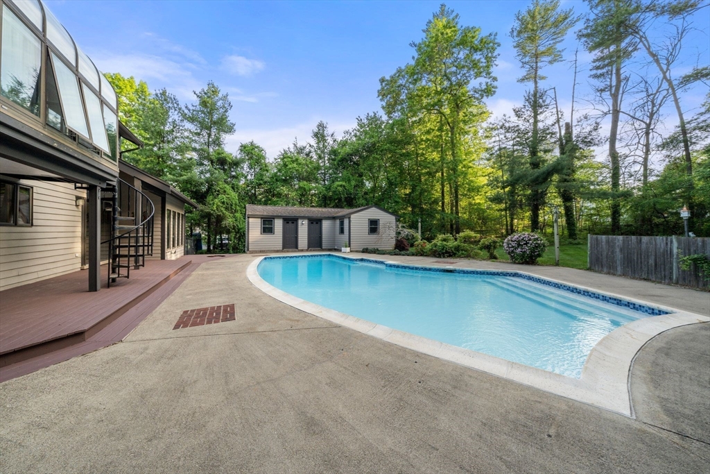 516 First Parish Road Scituate, MA 02066 - Photo 31 of 37