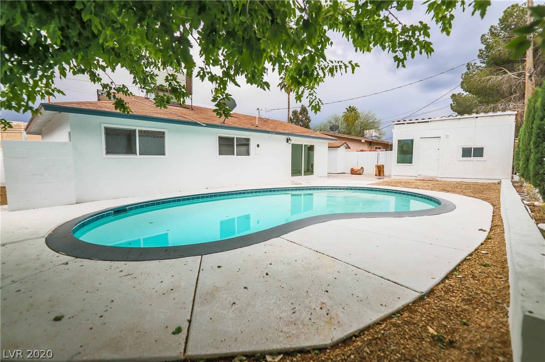 1925 South Sandhill Road Las Vegas, NV 89104 - Photo 5 of 35 Gallery Image 5