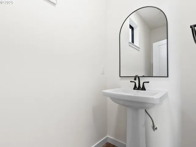 $699,900 | 5213 Northeast 116th Street, Vancouver, WA 98686