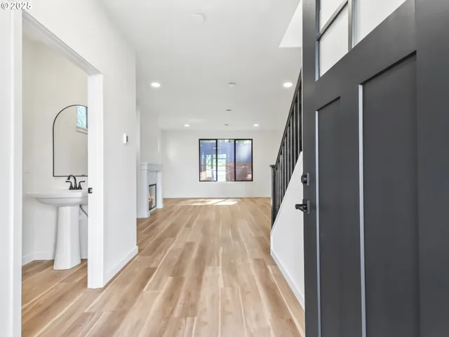 $699,900 | 5213 Northeast 116th Street, Vancouver, WA 98686