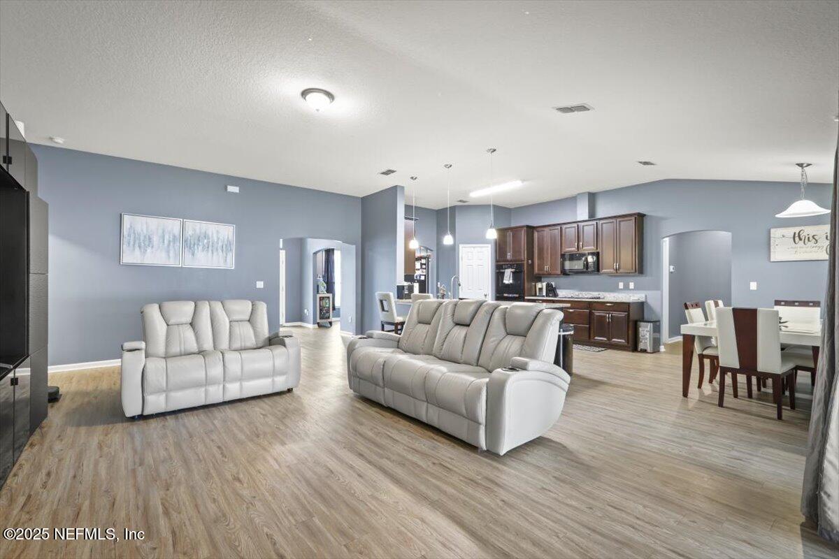 11051 Colonial Tavern Lane Jacksonville, FL 32221 - Photo 4 of 16 13-JAXREP_11051_Colonial_Tavern_Ln_Jacks