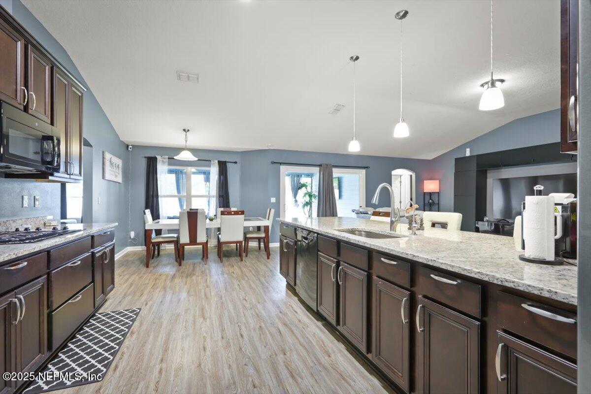 11051 Colonial Tavern Lane Jacksonville, FL 32221 - Photo 7 of 16 19-JAXREP_11051_Colonial_Tavern_Ln_Jacks