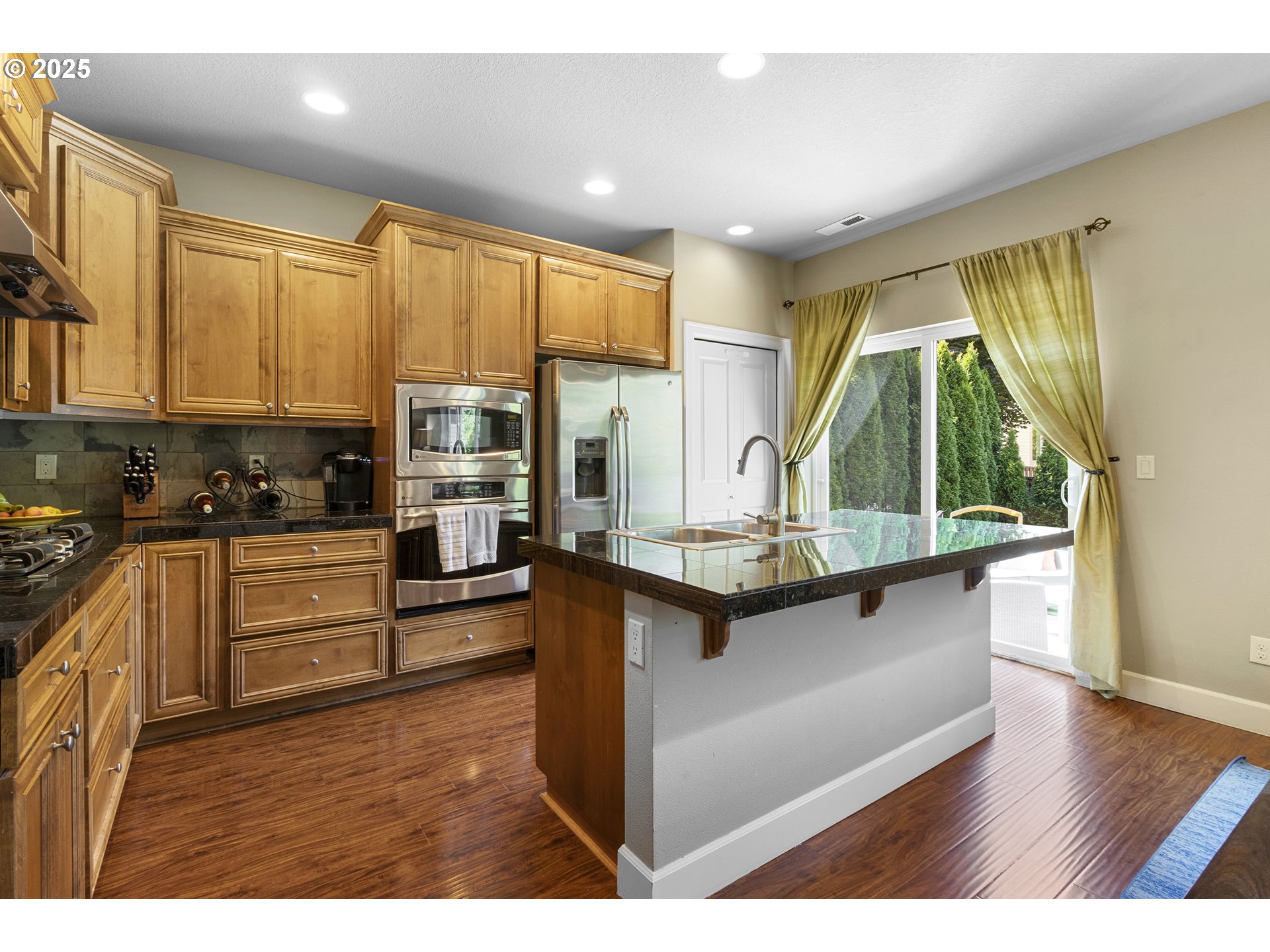 1075 Epperly Way West Linn, OR 97068 - Photo 12 of 36