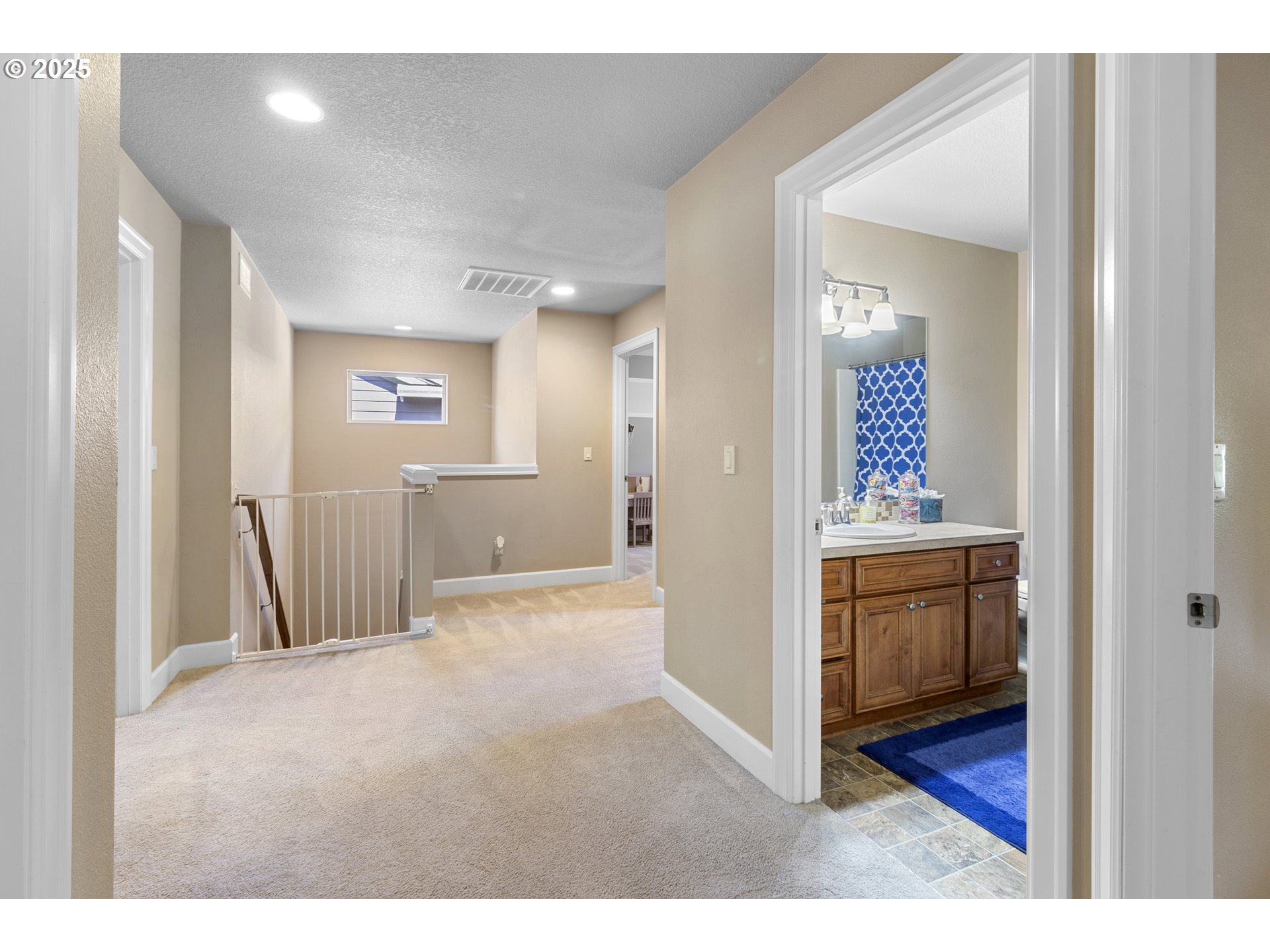 1075 Epperly Way West Linn, OR 97068 - Photo 23 of 36