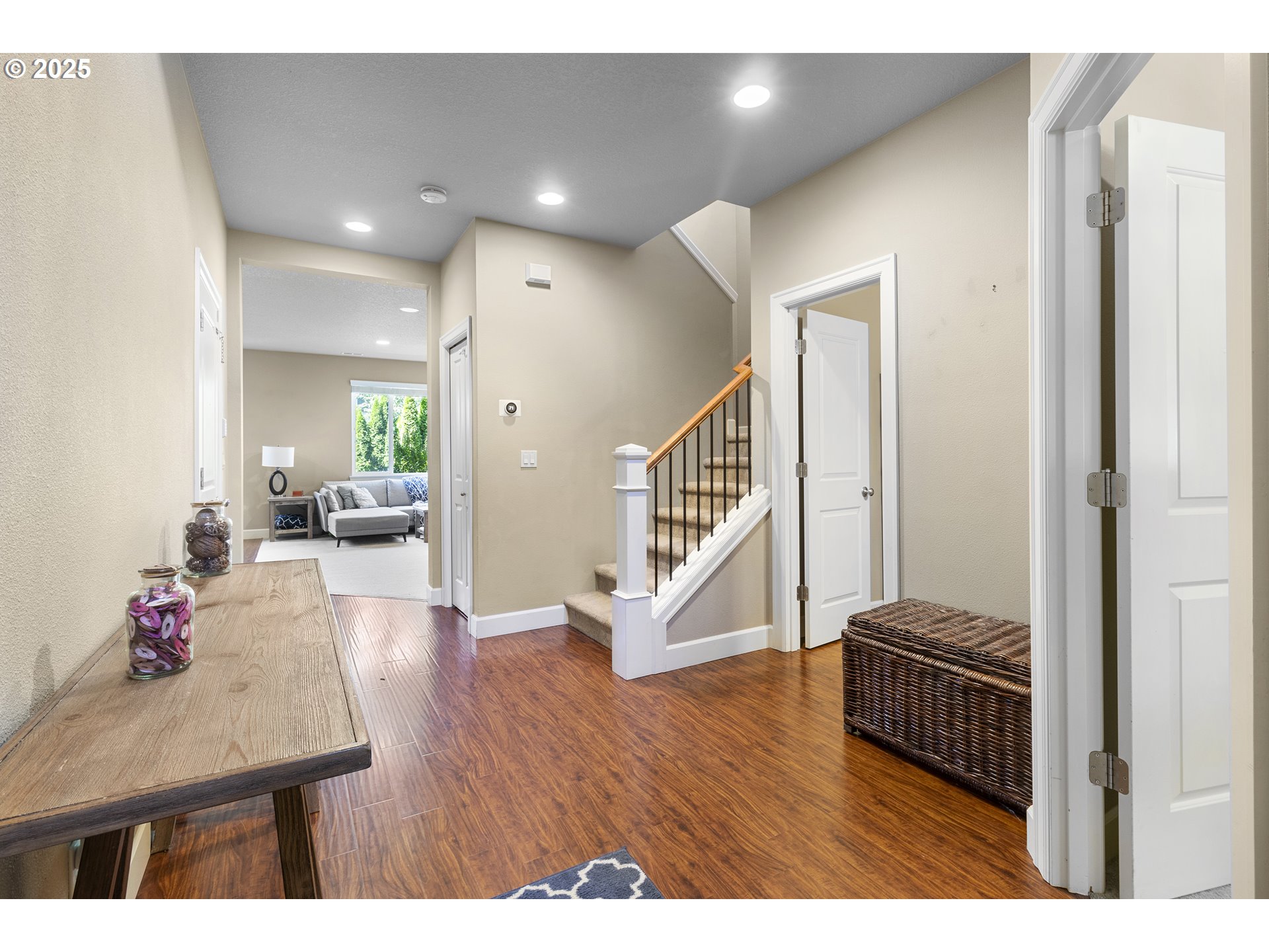 1075 Epperly Way West Linn, OR 97068 - Photo 4 of 36