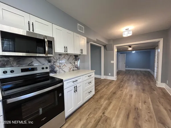 $2,000 | 7069 Perke Drive, Jacksonville, FL 32210