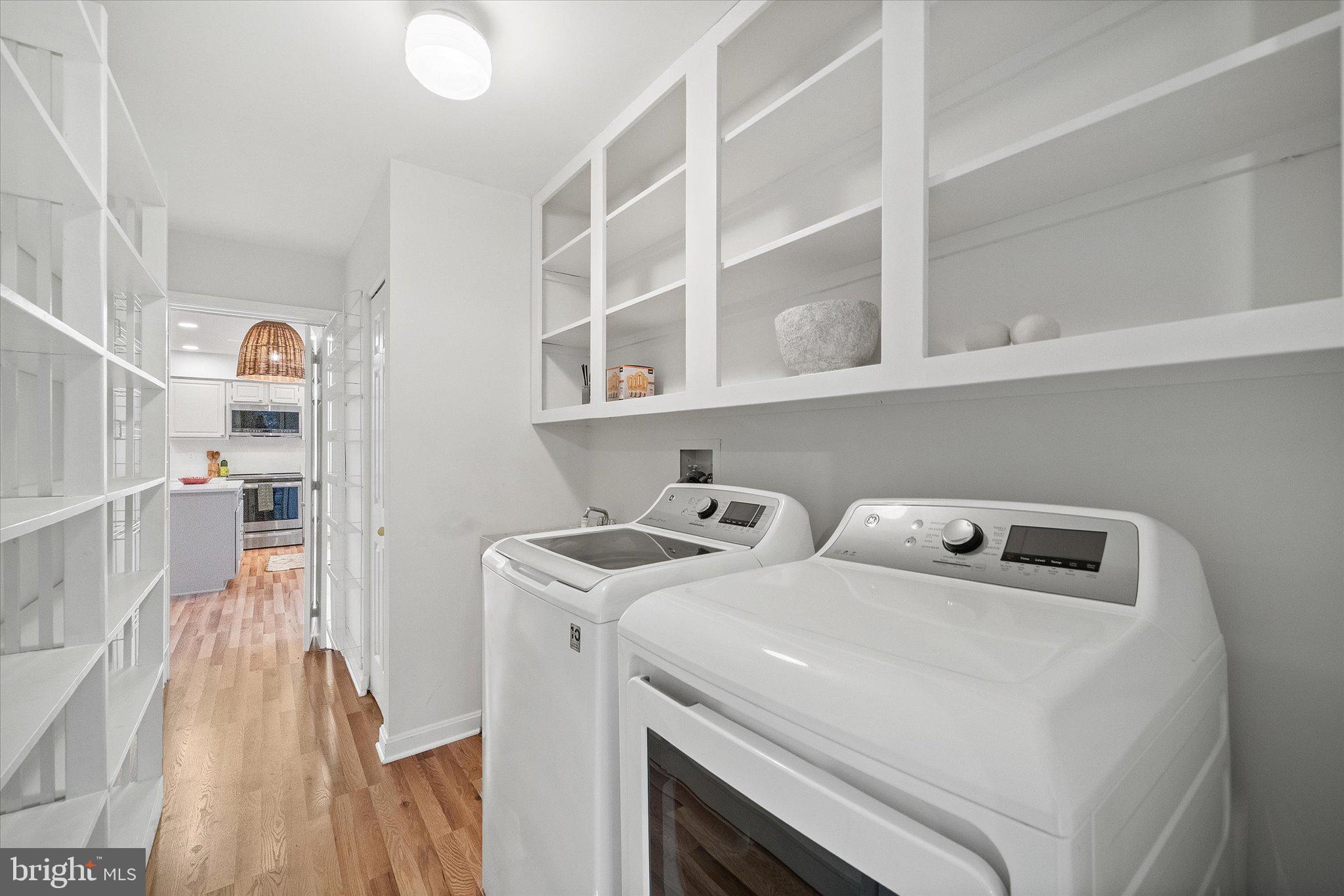 915 Welham Green Road Great Falls, VA 22066 - Photo 11 of 59 Super large pantry and laundry room